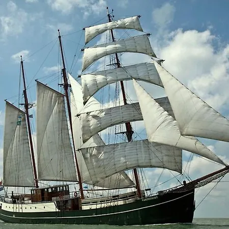 船上ホテル Boat Barkentijn Marjorie